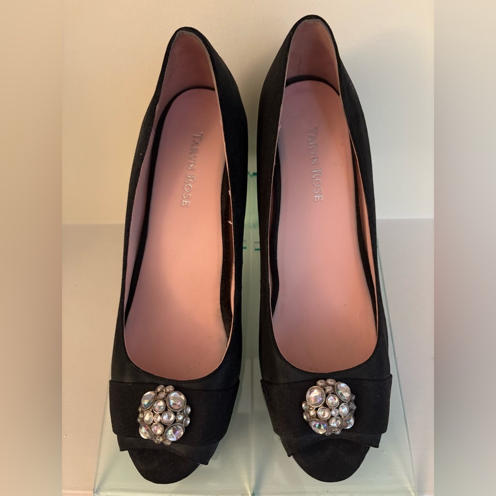 Taryn Rose Kenda Black Metalic Wedges with Embellished Detail Women’s 10